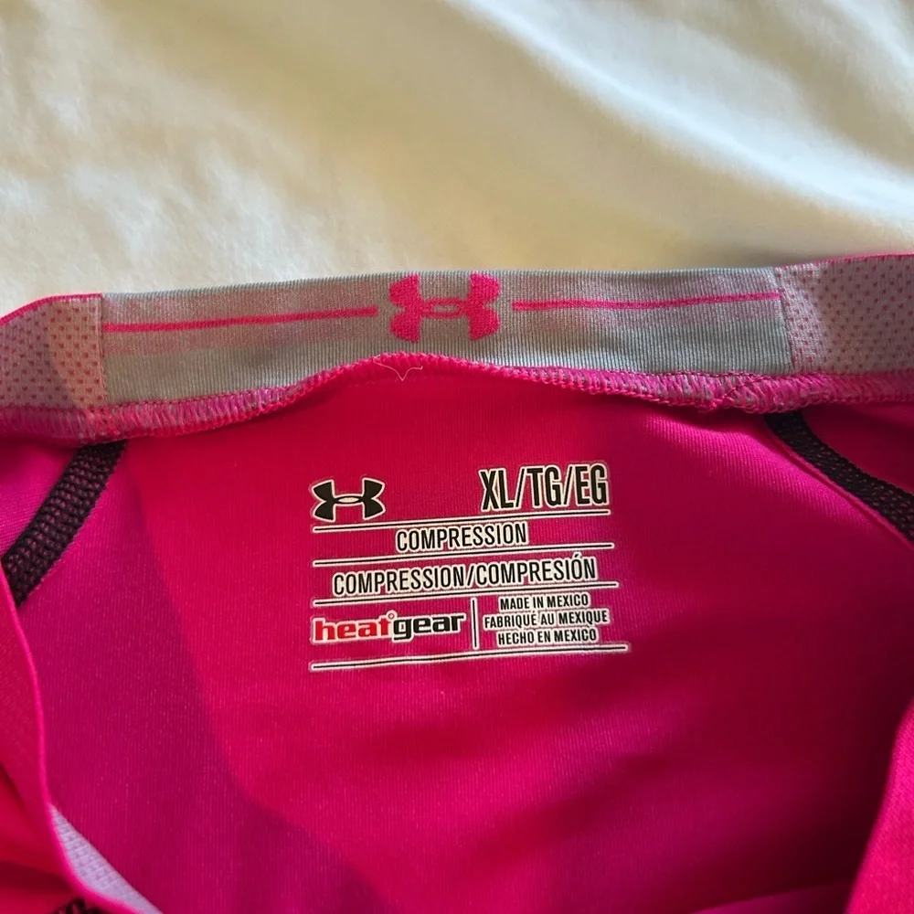 Under Armour Fuchsia Long Sleeve Top youth XL 0119